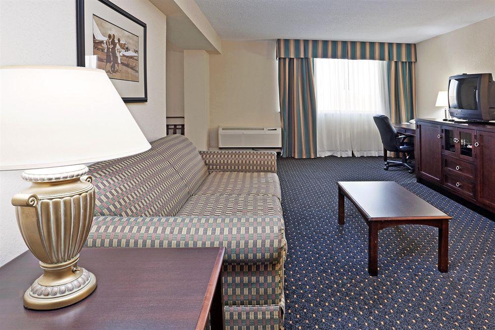 ดับเบิ้ลทรี บาย ฮิลตัน วินส์ตัน ซาเลม ยูนิเวอร์ซิตี้ Hotel วินสตัน-ซาเลม ห้อง รูปภาพ