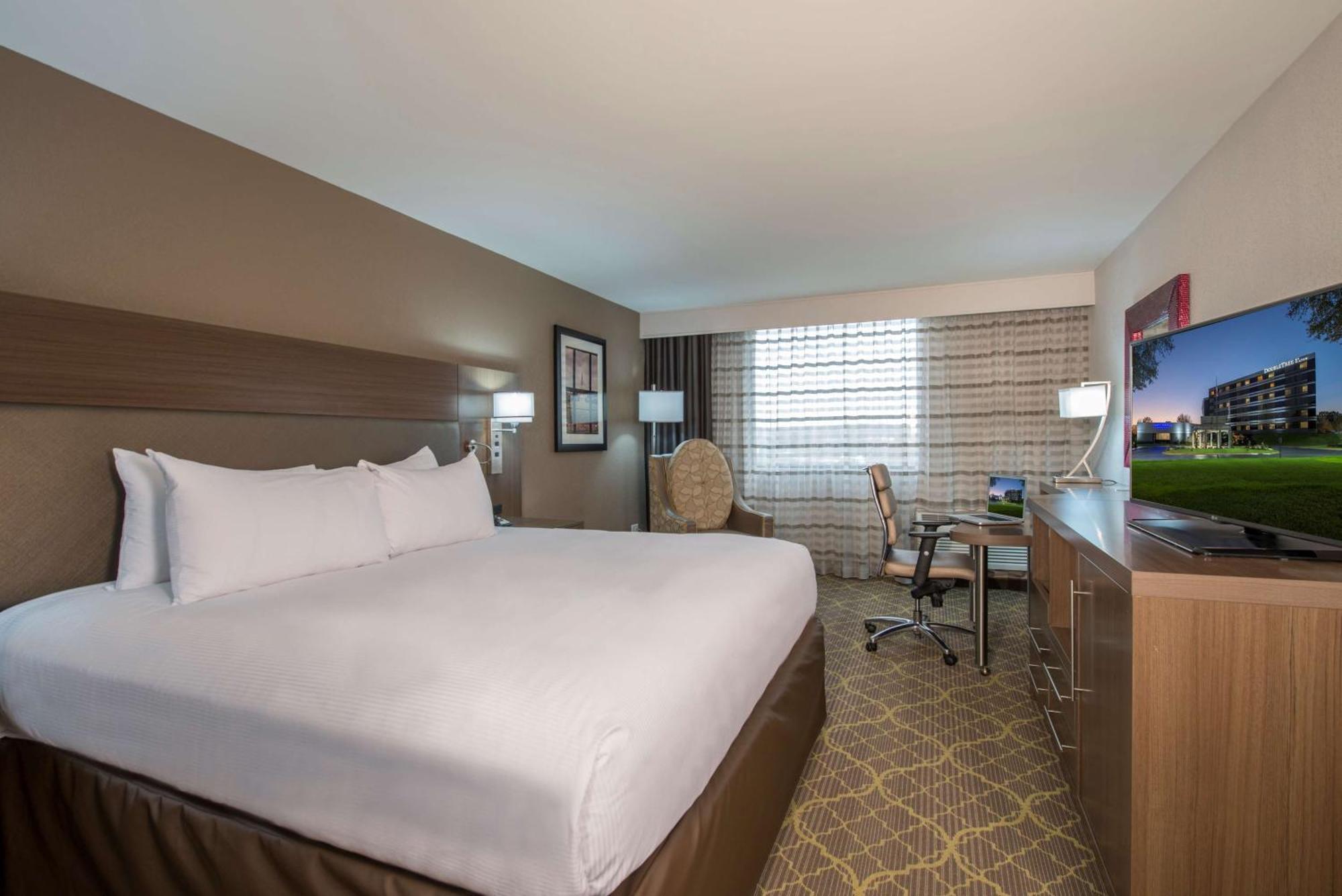 ดับเบิ้ลทรี บาย ฮิลตัน วินส์ตัน ซาเลม ยูนิเวอร์ซิตี้ Hotel วินสตัน-ซาเลม ภายนอก รูปภาพ