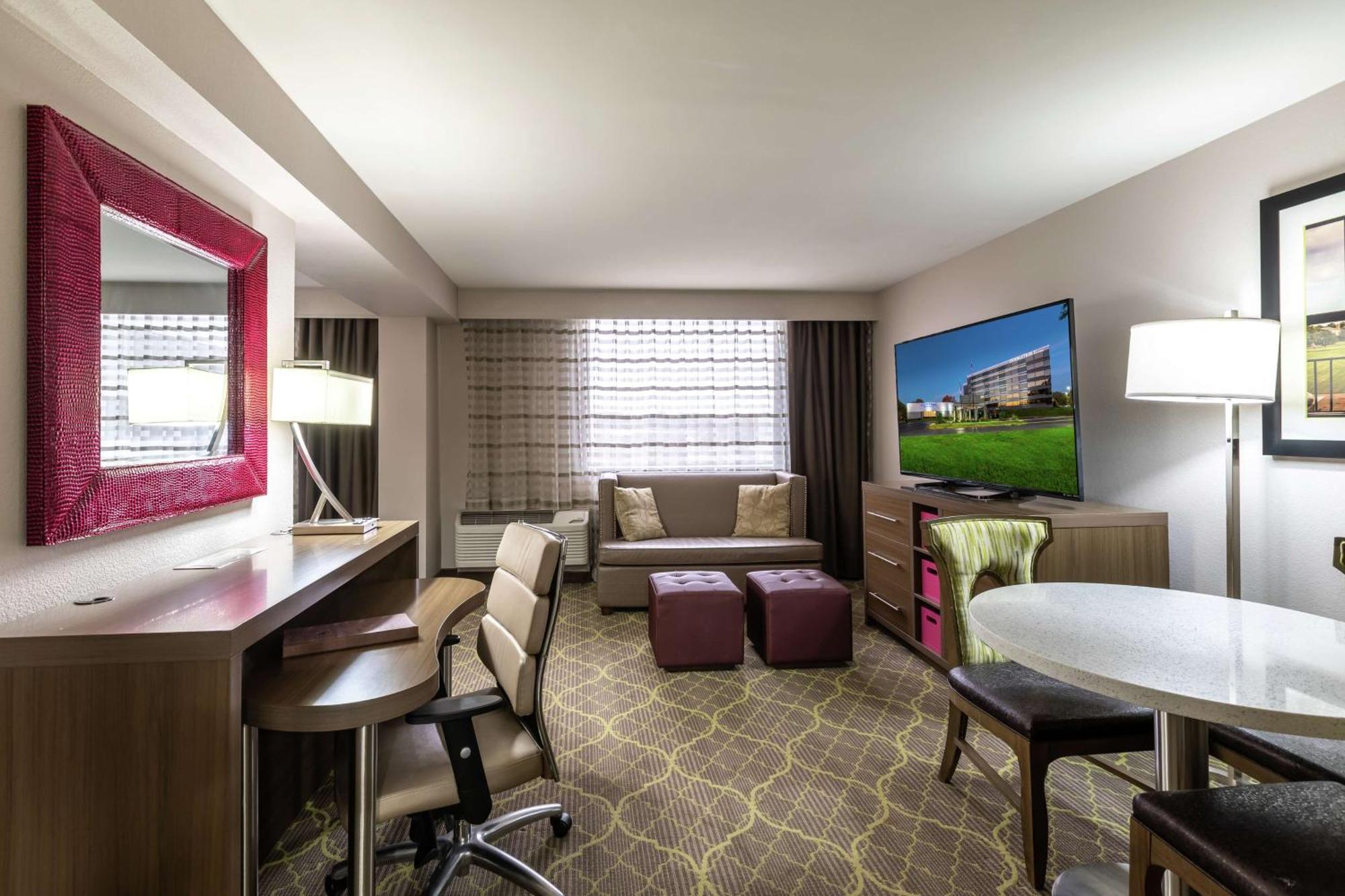 ดับเบิ้ลทรี บาย ฮิลตัน วินส์ตัน ซาเลม ยูนิเวอร์ซิตี้ Hotel วินสตัน-ซาเลม ภายนอก รูปภาพ